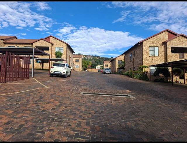 2 BEDROOM TOWNHOUSE FOR SALE IN ROODEKRANS